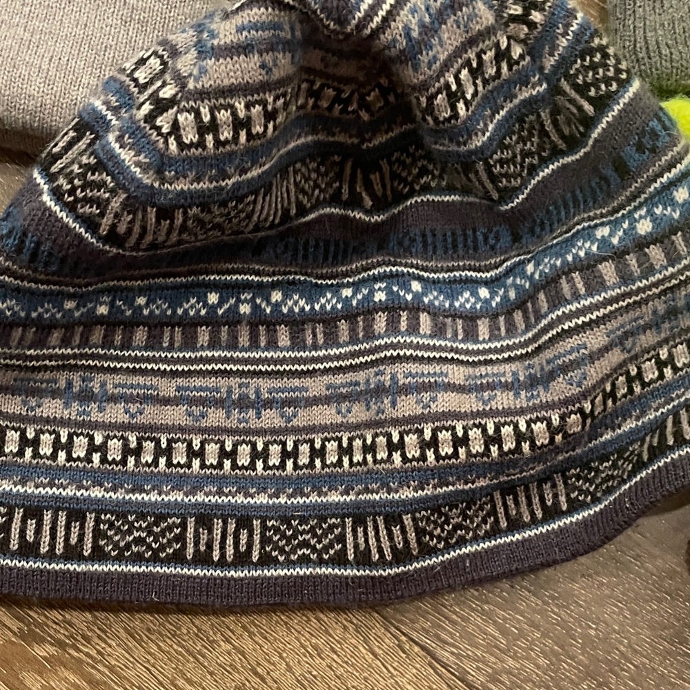 Carhartt Gray Kids Beanie Bundle - Picture 9 of 15
